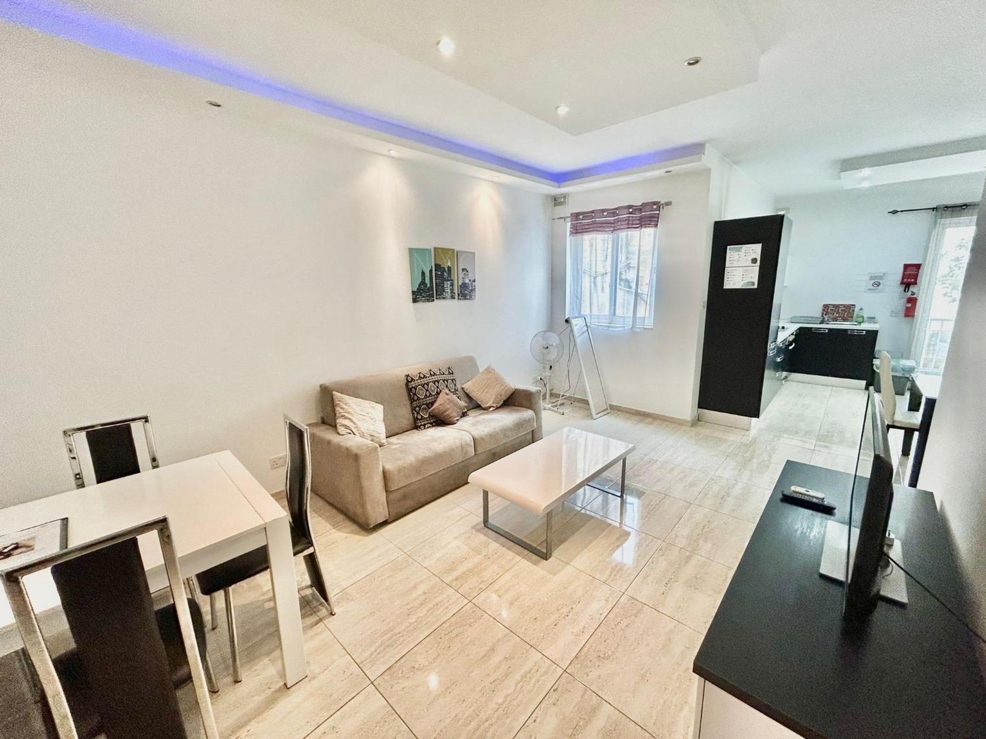 Sliema 2 Bedroom Apartment מראה חיצוני תמונה